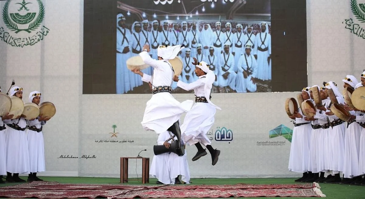 A mixture of play, dance, poetry and fashion.. Al-Majrour Al-Taifi is the most famous folk and performing art in the west of the Kingdom