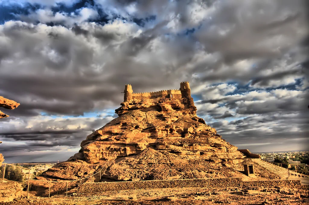 Contributed to the protection of villages, cities and roads throughout the ages .. 78 castles and forts spread in the Kingdom's regions, the oldest in Dumat al-Jandal and the newest date back to the beginnings of the Kingdom's establishment