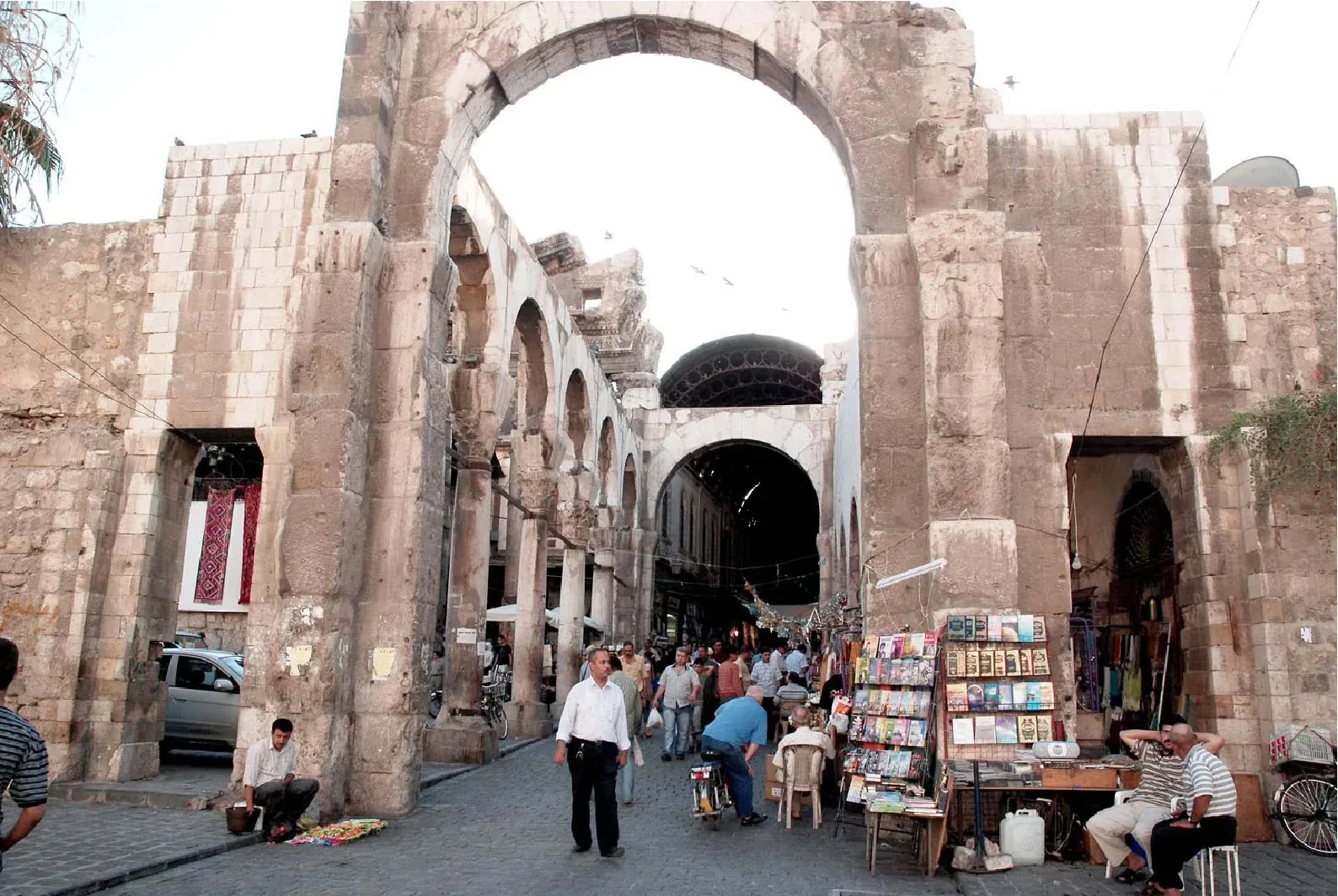 سوق المسكية في دمشق.. كتبة ووراقون بدون مسك
