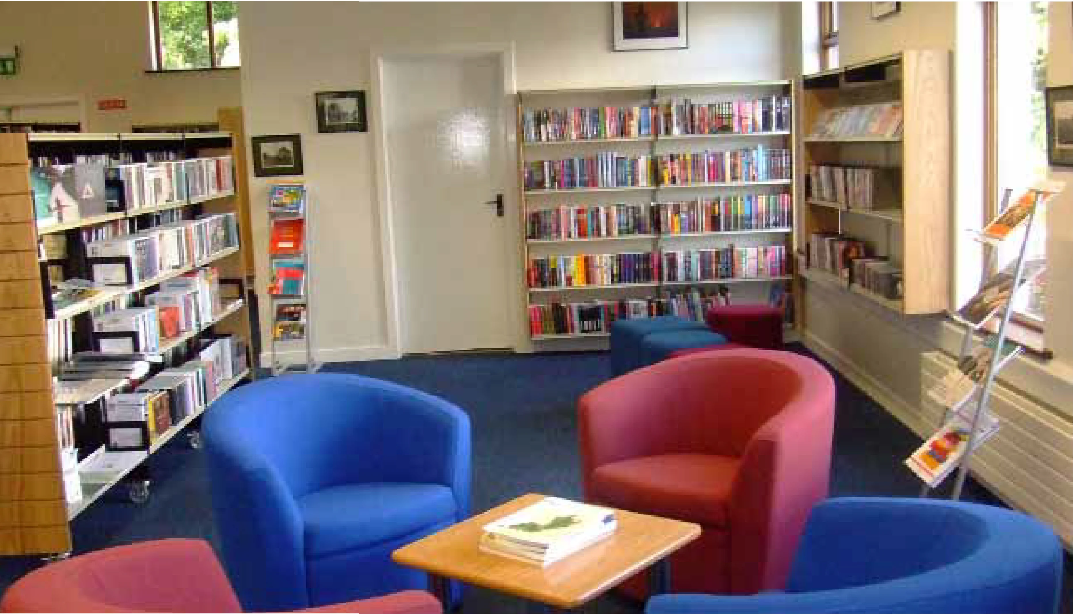 Comprehensive search in information databases through the academic knowledge service Acknowledge