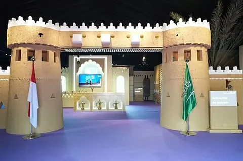 Najd heritage via a communication portal in the "Bridges" exhibition in Jakarta